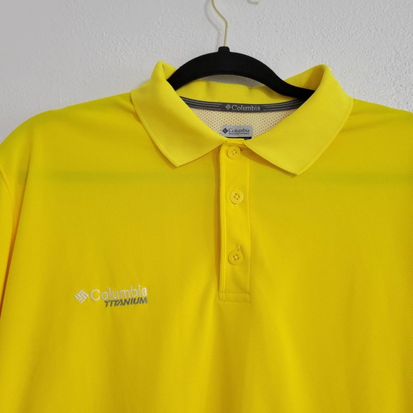 Columbia Men's Titanium Collared Polo with Venting Panels - Picture 3 of 8